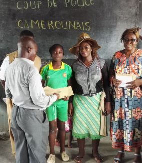 Distribution frais de scolarité Ecole primaire ‘LA VERTU’ 26 Avril 2016